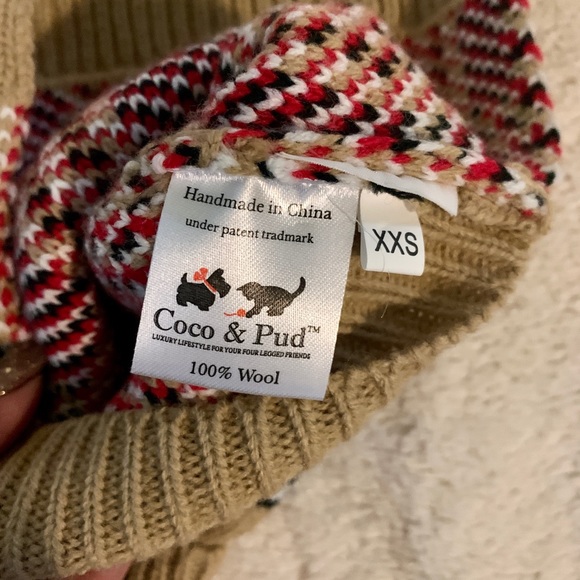 👑✅PRICE FIRM✅ Warm checkered doggie sweater. 💯% Wool. NWOT - Picture 7 of 12